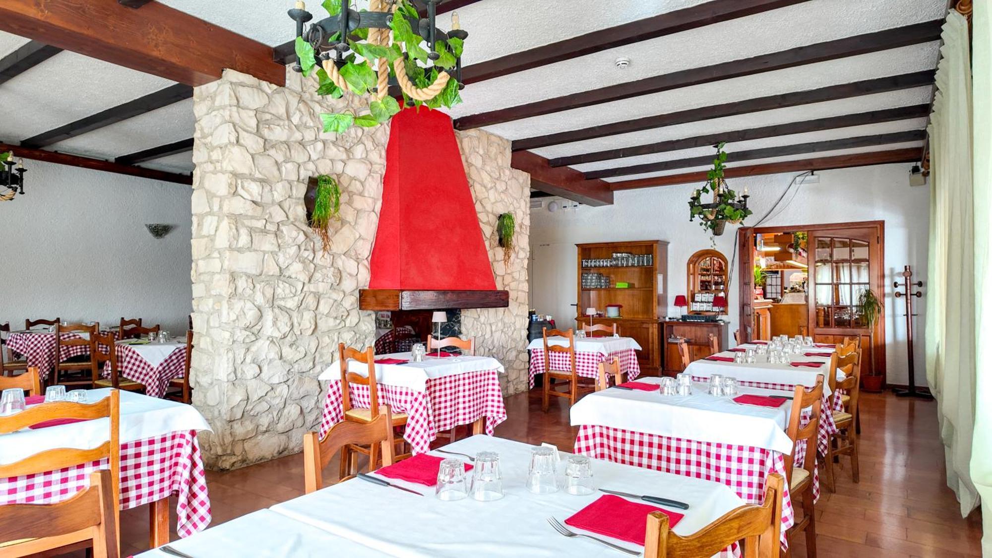 Hotel Dalla Mena 2*